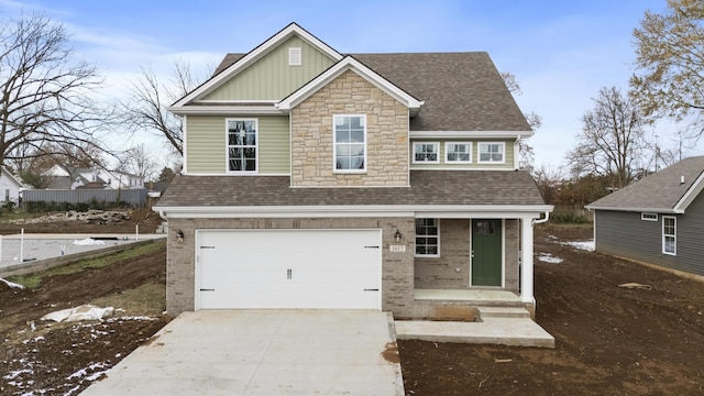 view of front facade featuring a garage