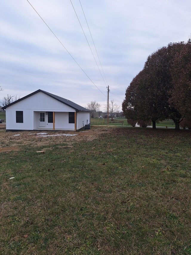 view of side of property