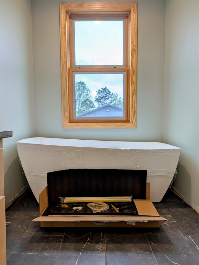 330 Duncan St, Somerset, KY 42501 - details featuring baseboards
