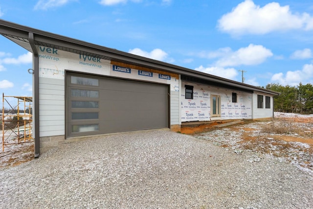 view of front facade featuring a garage