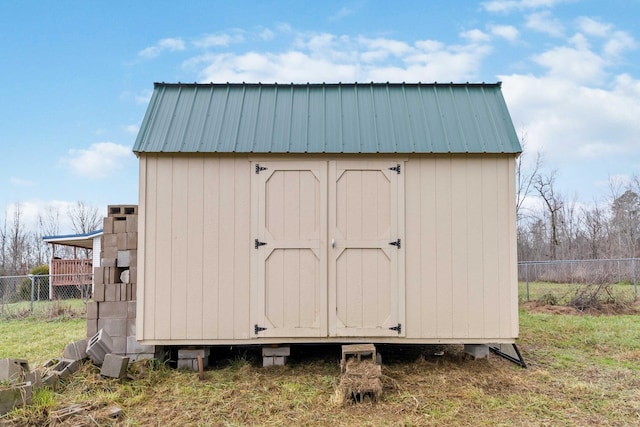 view of outbuilding