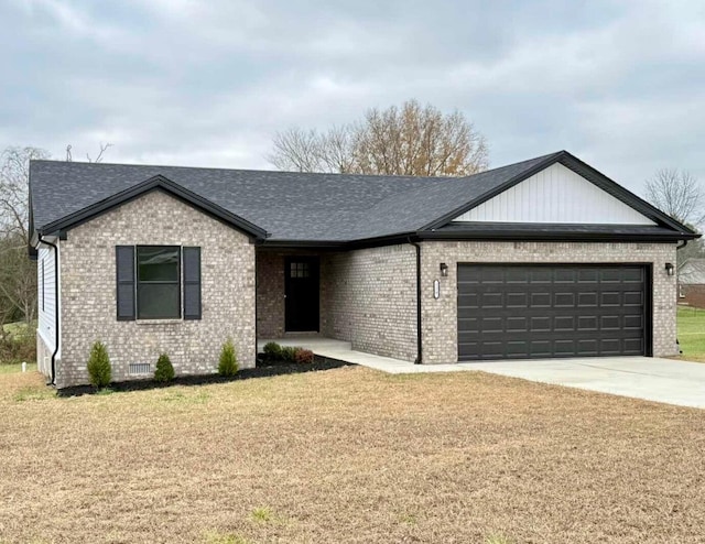120 Lone Oak Dr, Somerset, KY 42503 - ranch-style house featuring brick siding, an attached garage, and a front yard