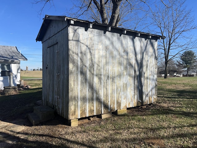 view of outdoor structure