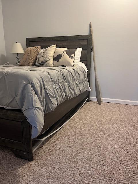 bedroom featuring carpet flooring