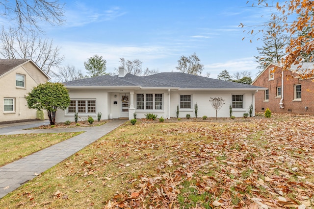 view of front of property featuring a front yard