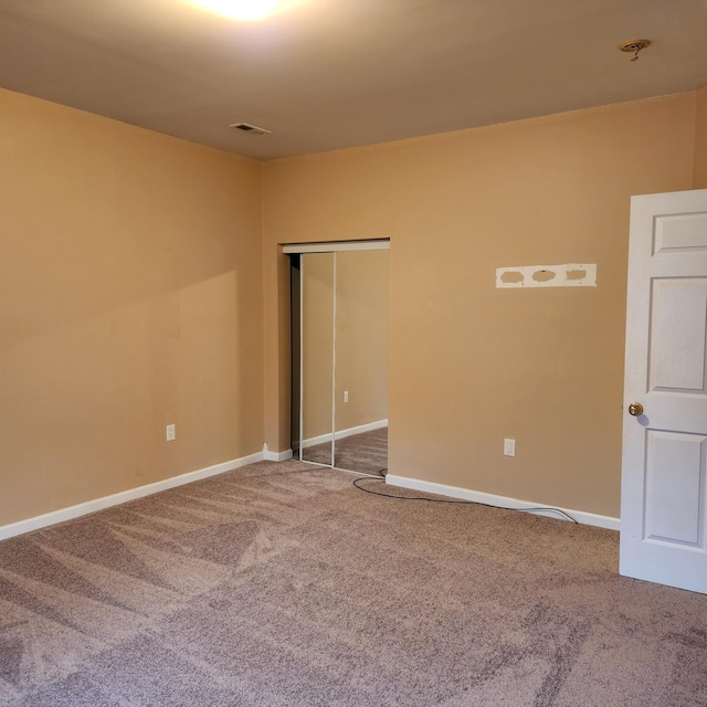 empty room with carpet