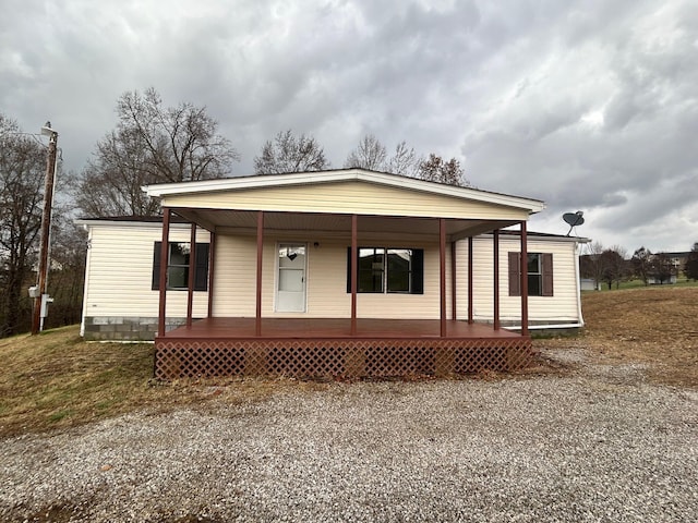 manufactured / mobile home with a porch