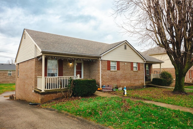 view of front of home with covered porch