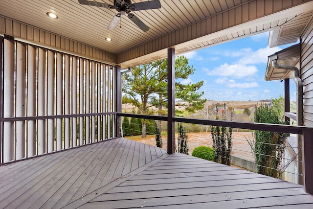 deck with ceiling fan