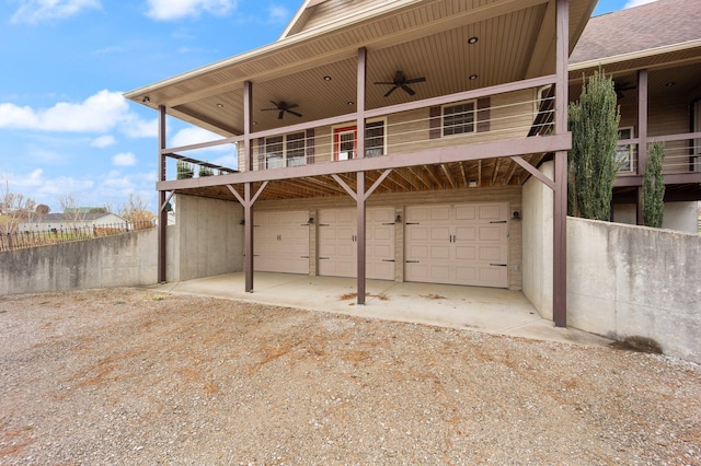 garage featuring ceiling fan