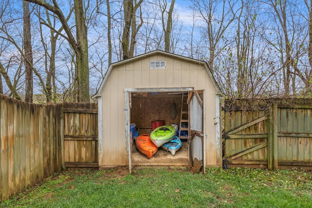 view of outdoor structure with a yard