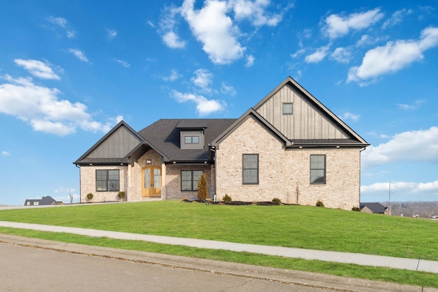 view of front of property with a front yard