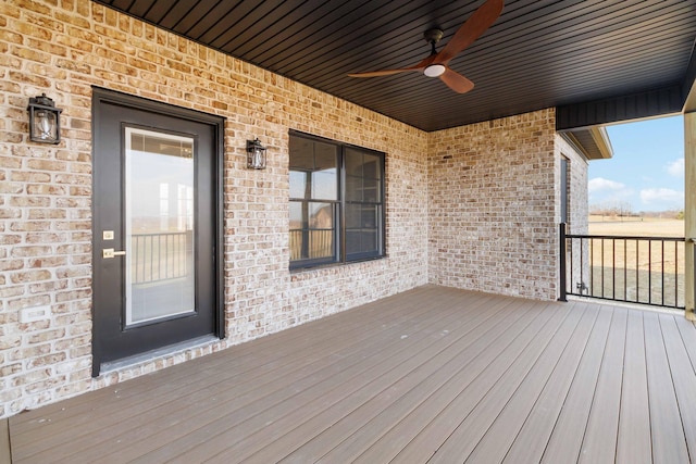 deck with ceiling fan