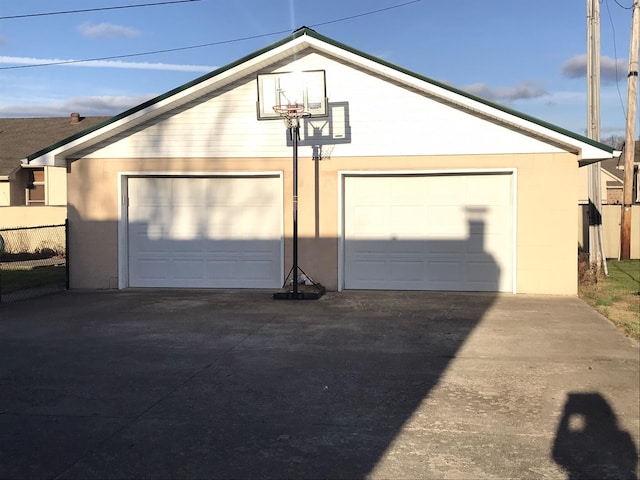 view of detached garage