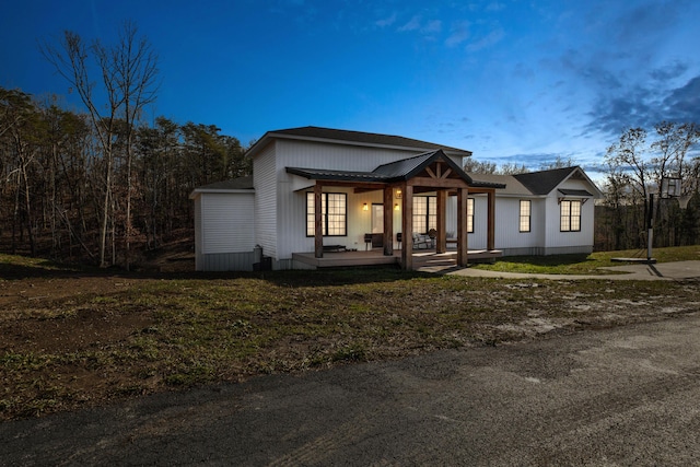 view of front of property with covered porch