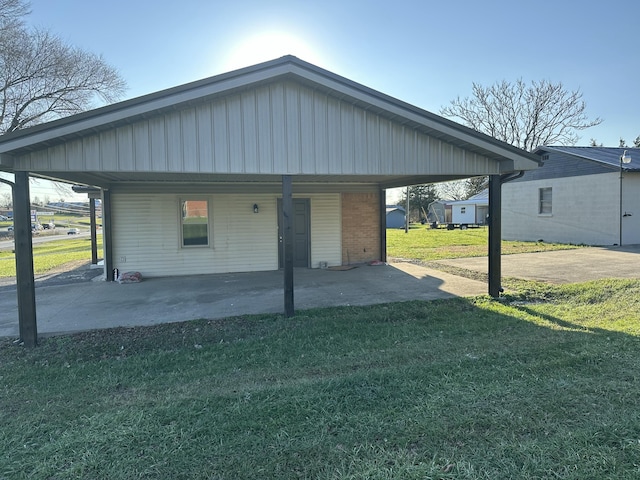 garage featuring a yard