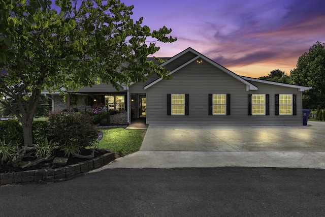 view of front of property