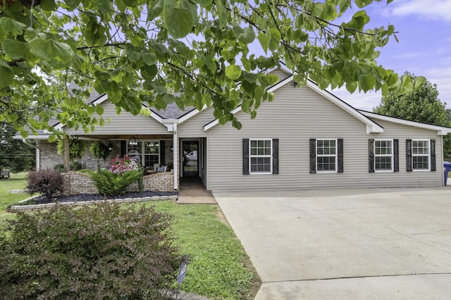 view of front of property