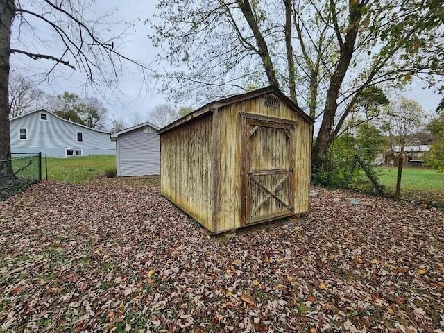 view of outbuilding