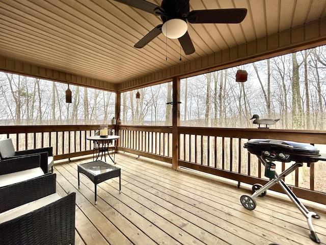 deck with ceiling fan