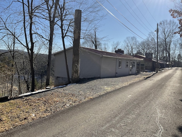 430 Lost Lodge Rd, Somerset, KY 42501 - view of front of house with a chimney