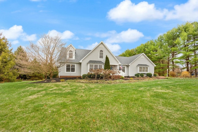 view of front of house with a front lawn