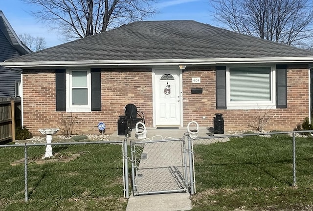 view of front of property with a front yard