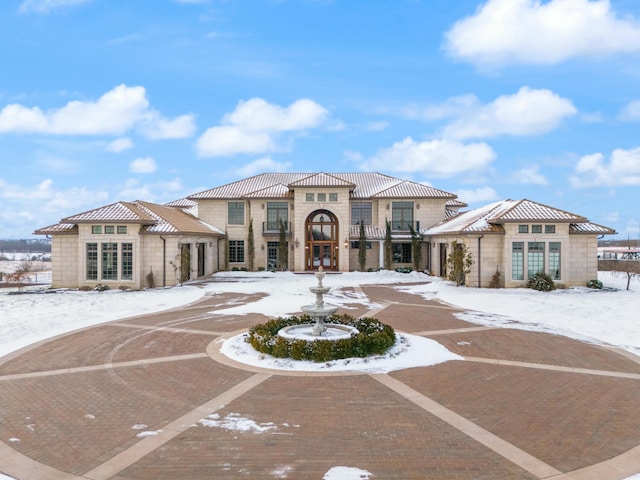 view of mediterranean / spanish-style home