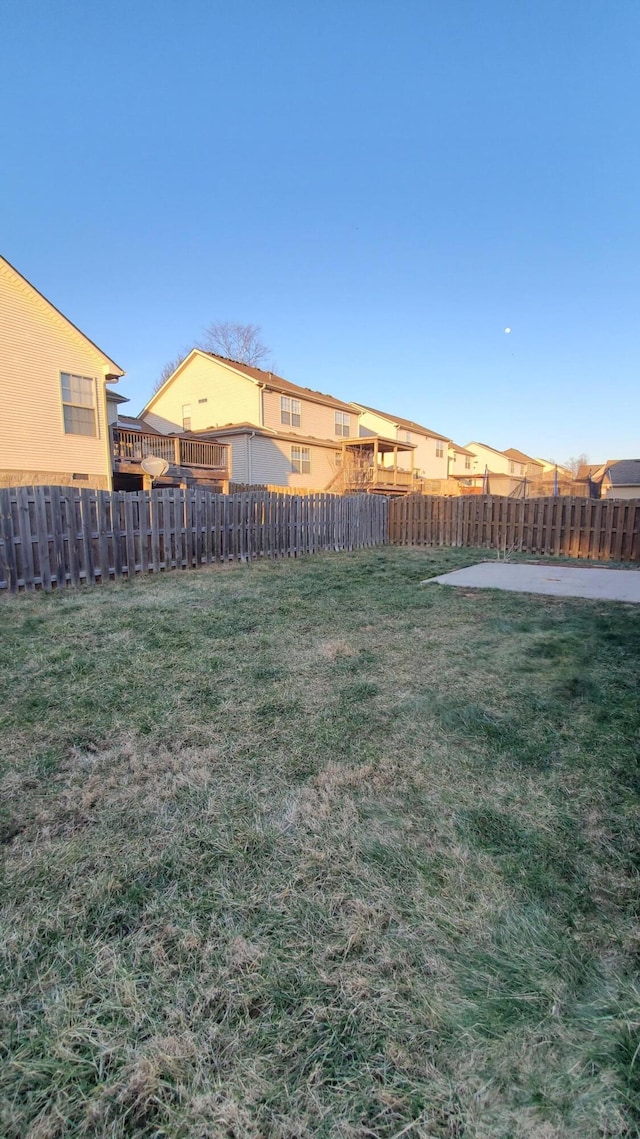 view of yard featuring fence