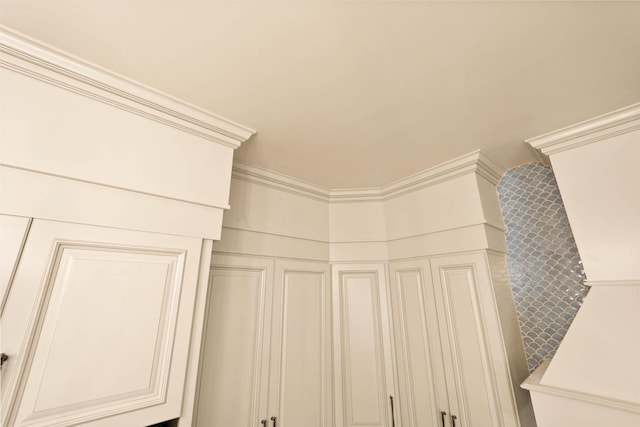 room details with crown molding