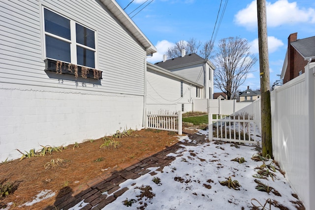 view of property exterior