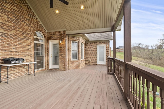 deck with ceiling fan