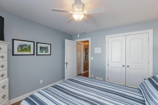 bedroom featuring a closet and ceiling fan