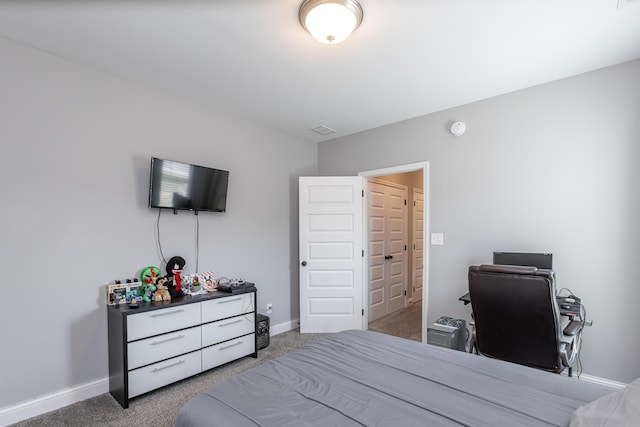 view of carpeted bedroom