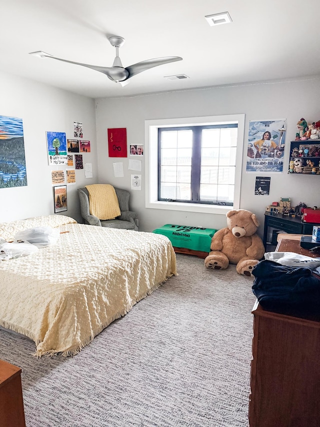 bedroom featuring carpet floors