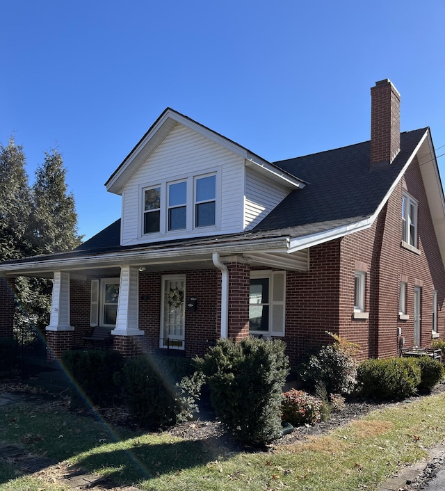 view of front of home featuring a porch