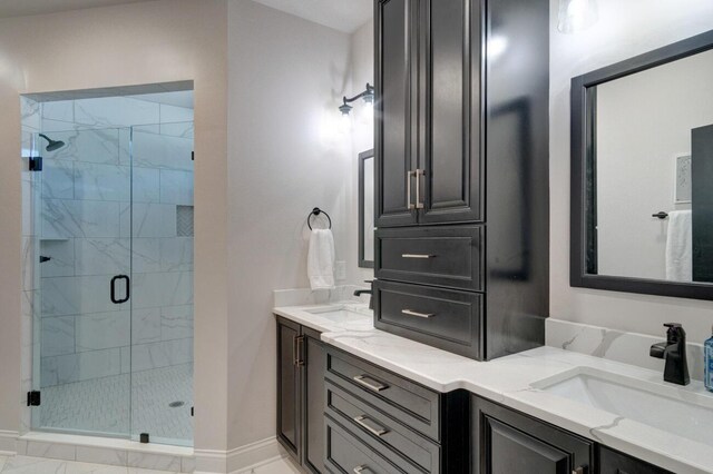 bedroom featuring baseboards, a tray ceiling, recessed lighting, light wood-style floors, and crown molding