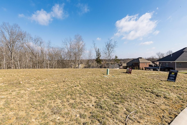 Listing photo 3 for 2304 White Oak Way, Fisherville KY 40023