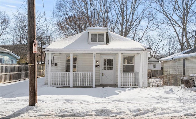 bungalow featuring covered porch