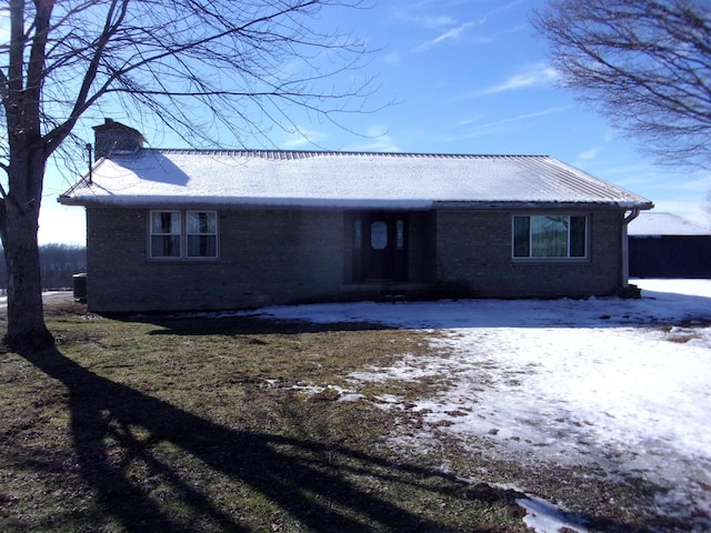 view of front facade featuring cooling unit