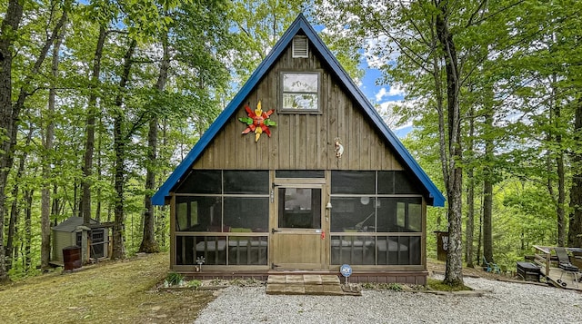 view of outbuilding