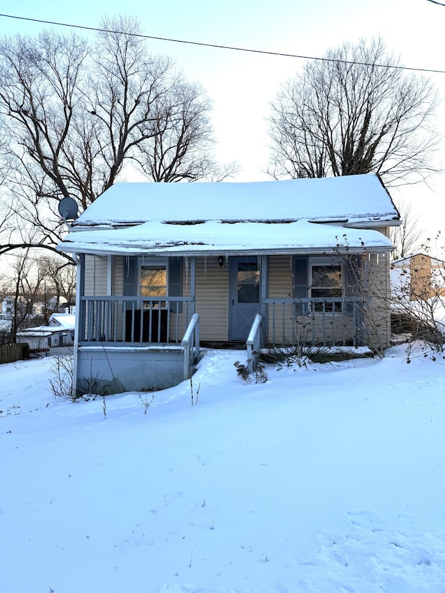 view of front of house with covered porch