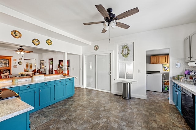 kitchen featuring washer / dryer, dishwasher, blue cabinets, kitchen peninsula, and ceiling fan