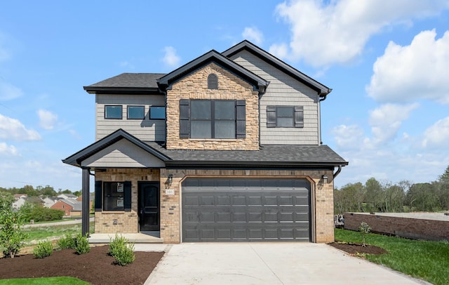 view of front facade featuring a garage