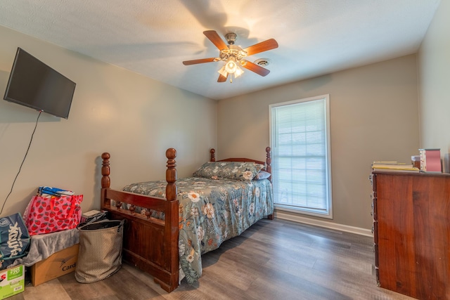 1216 Maple Hill Dr, Somerset, KY 42503 - bedroom featuring wood finished floors, baseboards, and ceiling fan
