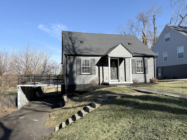 view of front of home with a front yard