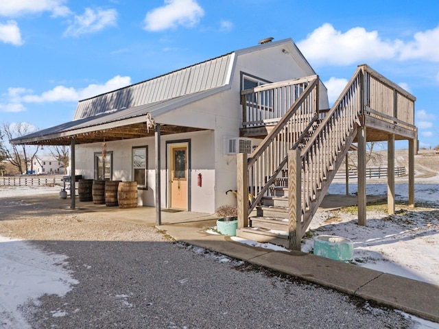 view of front of home featuring a patio area