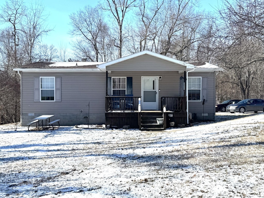 view of front of property featuring a porch