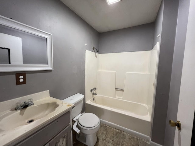346 Becks Creek Rd, Williamsburg, KY 40769 - full bathroom featuring washtub / shower combination, vanity, and toilet