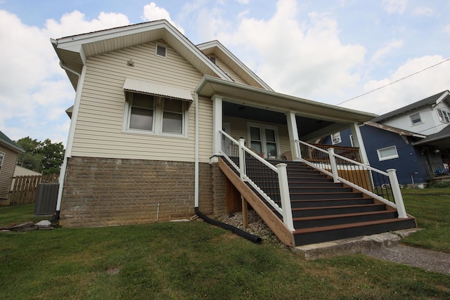 exterior space featuring a front yard